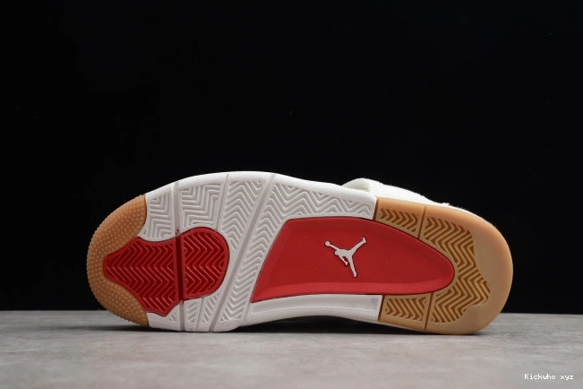 Air 4 Levi's x Jordan 'White' AO2571-100 0710